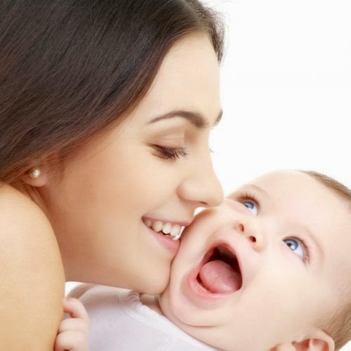 Chăm sóc mẹ và bé sau sinh tại nhà an toàn