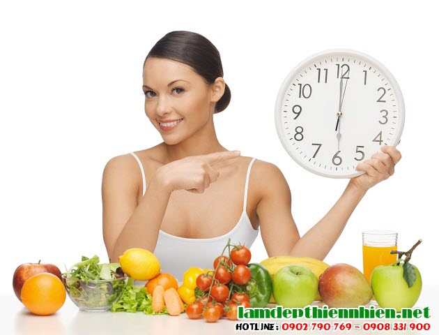 Chế độ ăn uống hợp lý và lựa chọn các thực phẩm nhiều chất xơ và vitamin để đảm bảo dưỡng chất