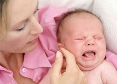 Cách chăm sóc mẹ và bé sau sinh tại nhà