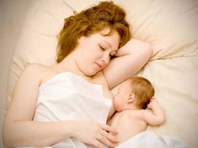Có nên sử dụng dịch vụ chăm sóc mẹ và bé sau sinh không?
