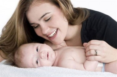 Hướng dẫn cách chăm sóc mẹ sau sinh tại nhà